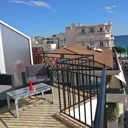 Nice Apartment Last Floor With Terrace And Clear View On The Sea Кан Екстериор снимка